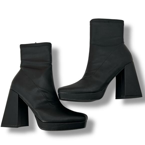 NEW Wild Pair Black Platform Booties Size 8.5 Square Toe 90s Y2K Blooger Boot - Picture 1 of 8